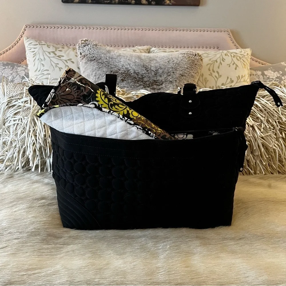 VERA BRADLEY Baroque 2010 Ultimate Baby Performance Twill Black Diaper Bag Pad